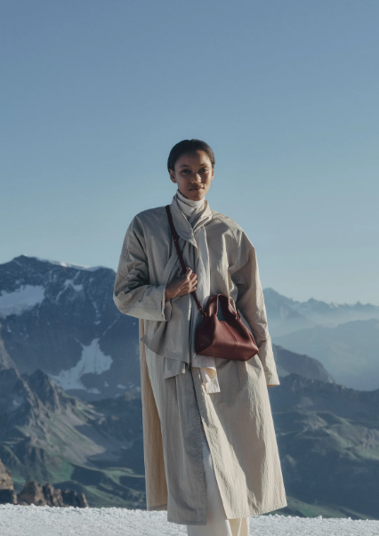 Numéro Neuf Mini Edition Textured Black Cherry