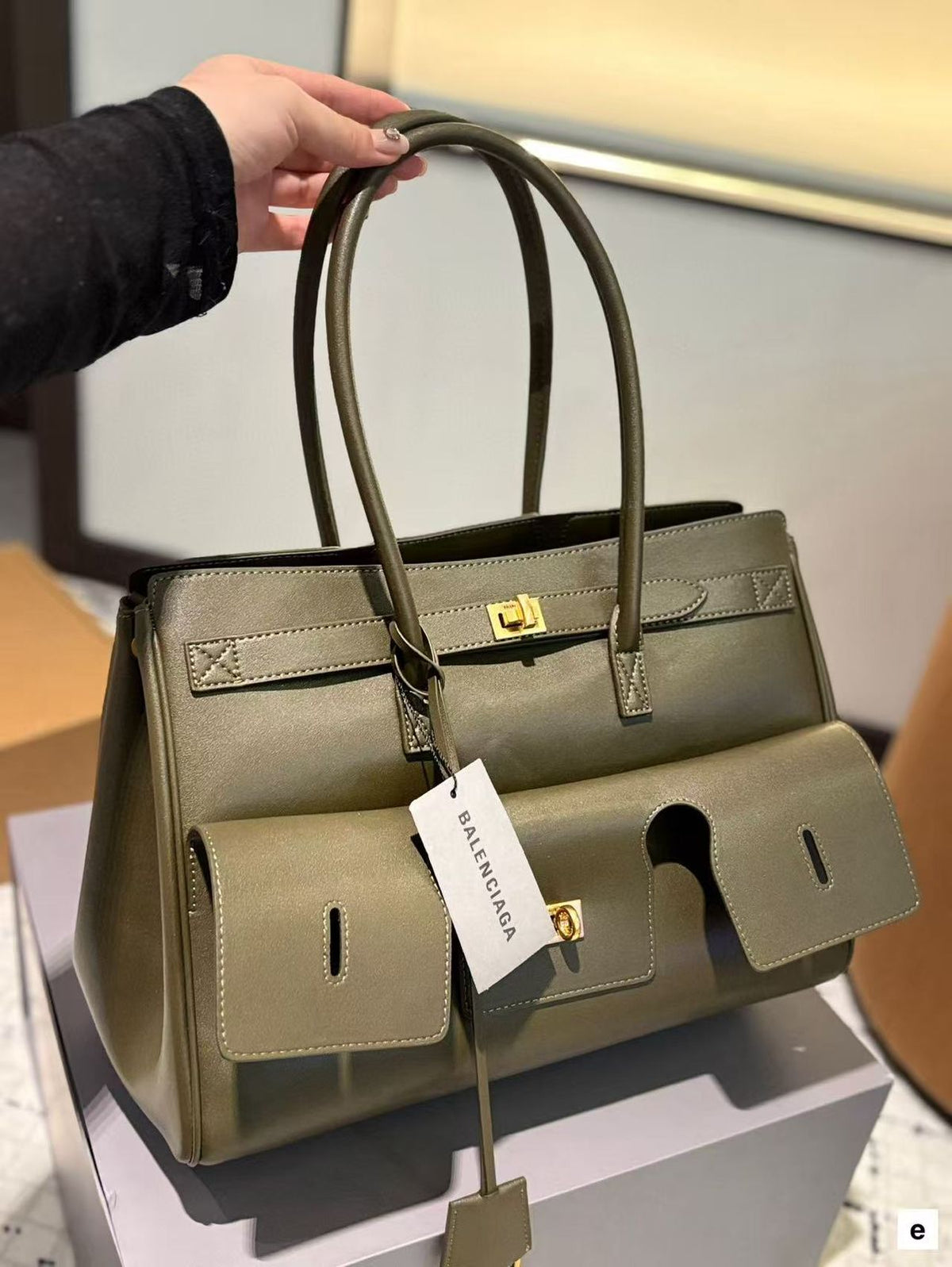 Balenciaga leather shoulder bag