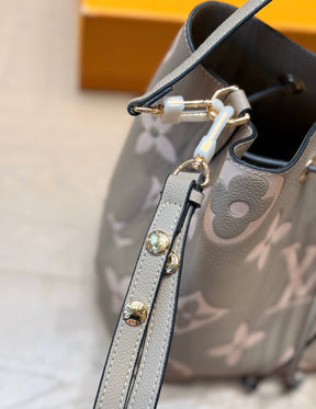 Louis Vuitton NéoNoé MM Bag