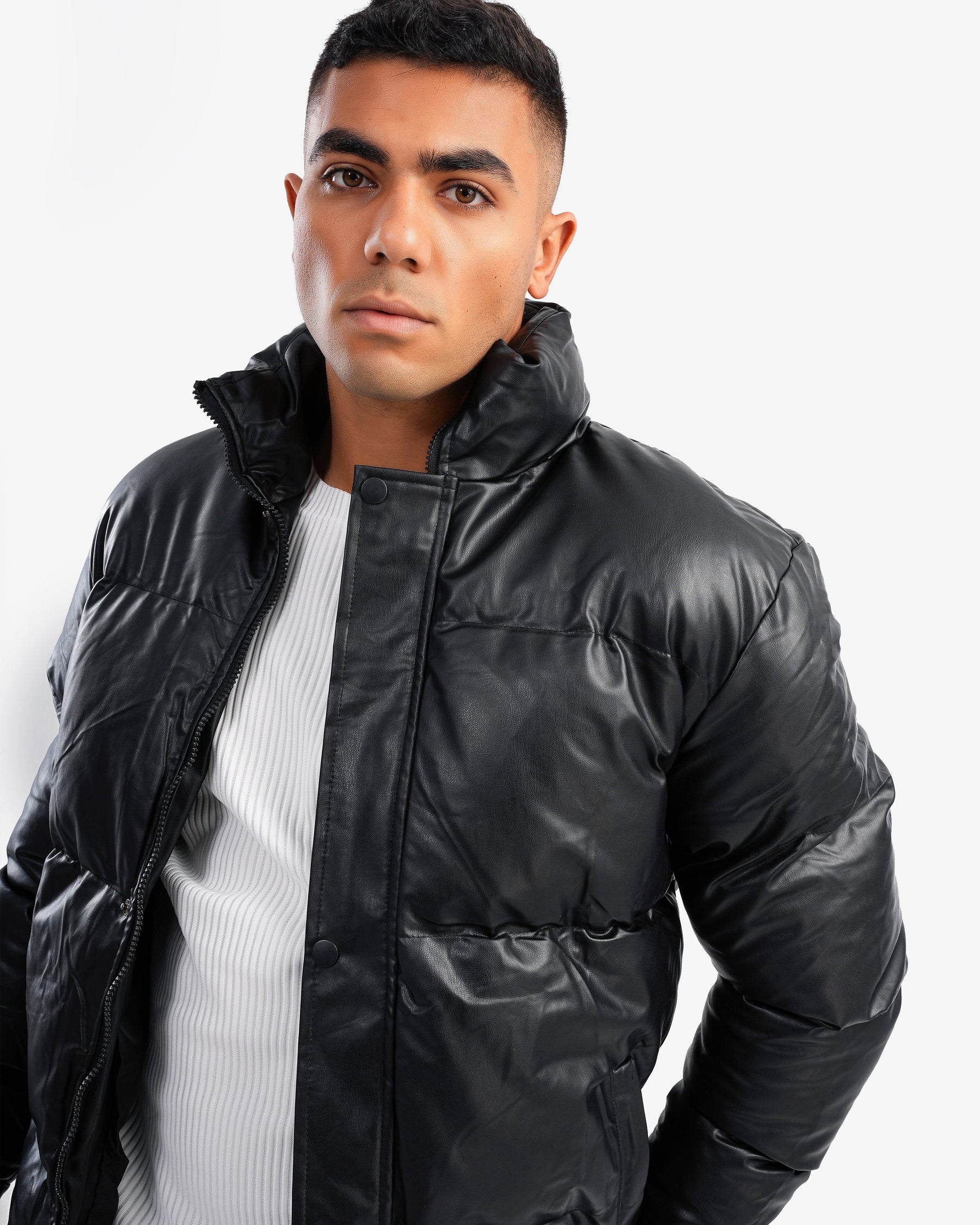 Men’s Waterproof Puffer Jacket In Black