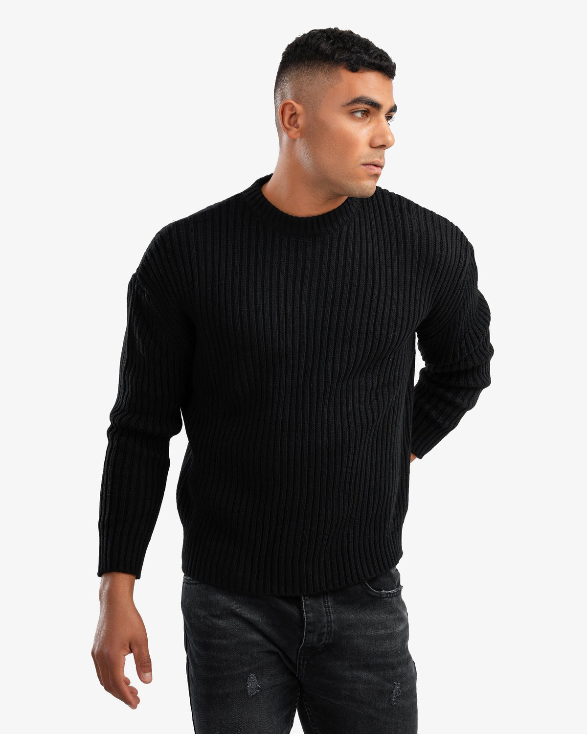 Men's Crew Neck Ripped Pullover In Black