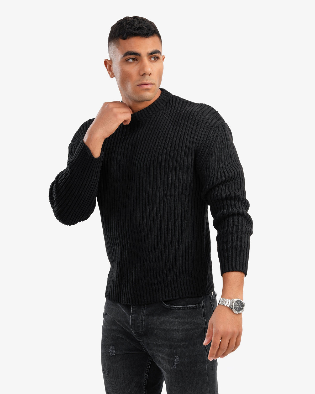 Men's Crew Neck Ripped Pullover In Black