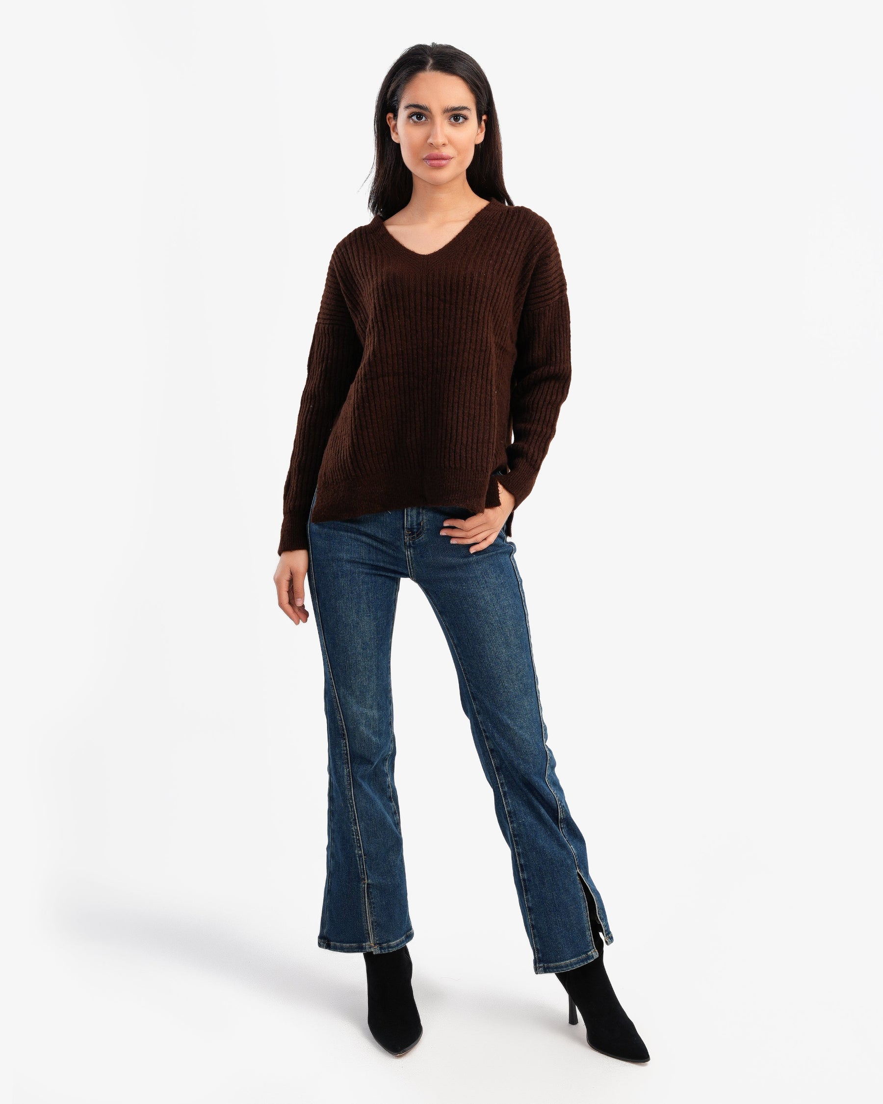 Women's Ribbed V Neck Pullover In Brown