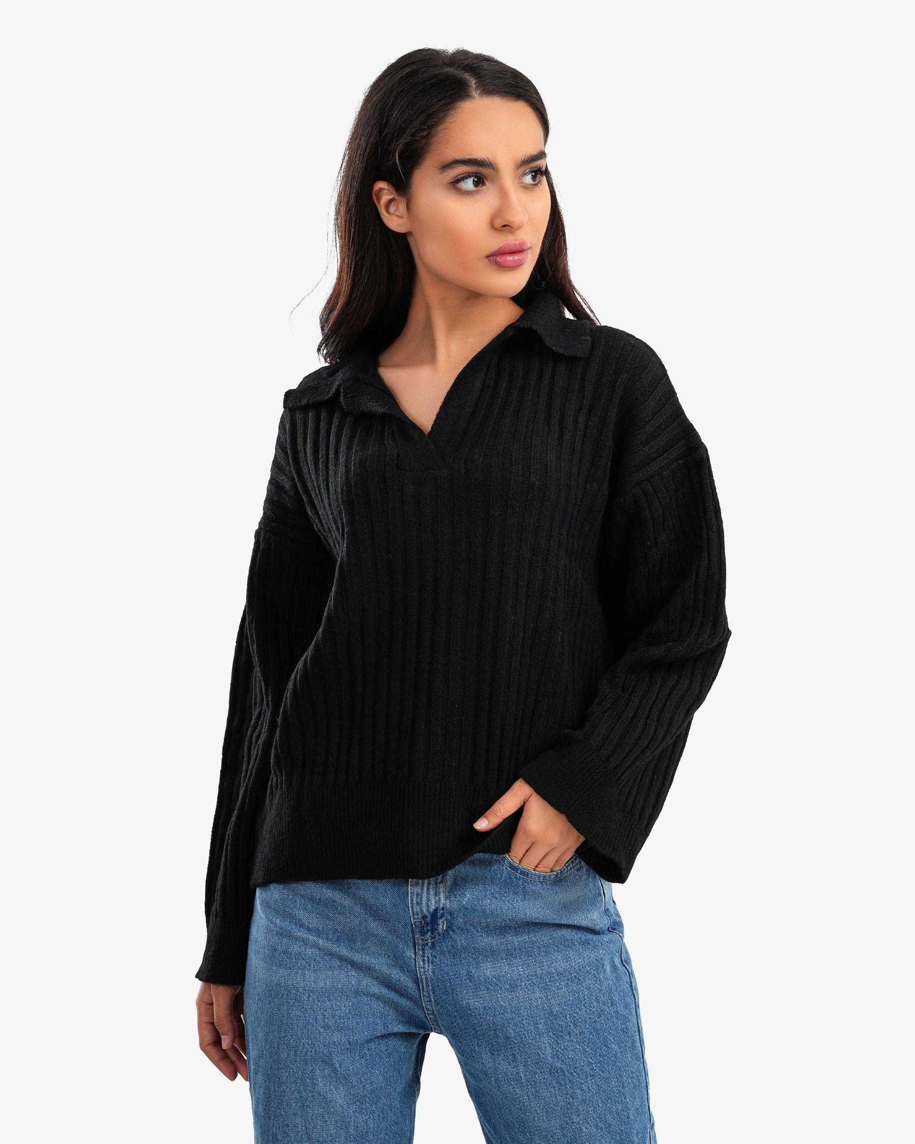 Women's Oversize V Neck Pullover In BLack