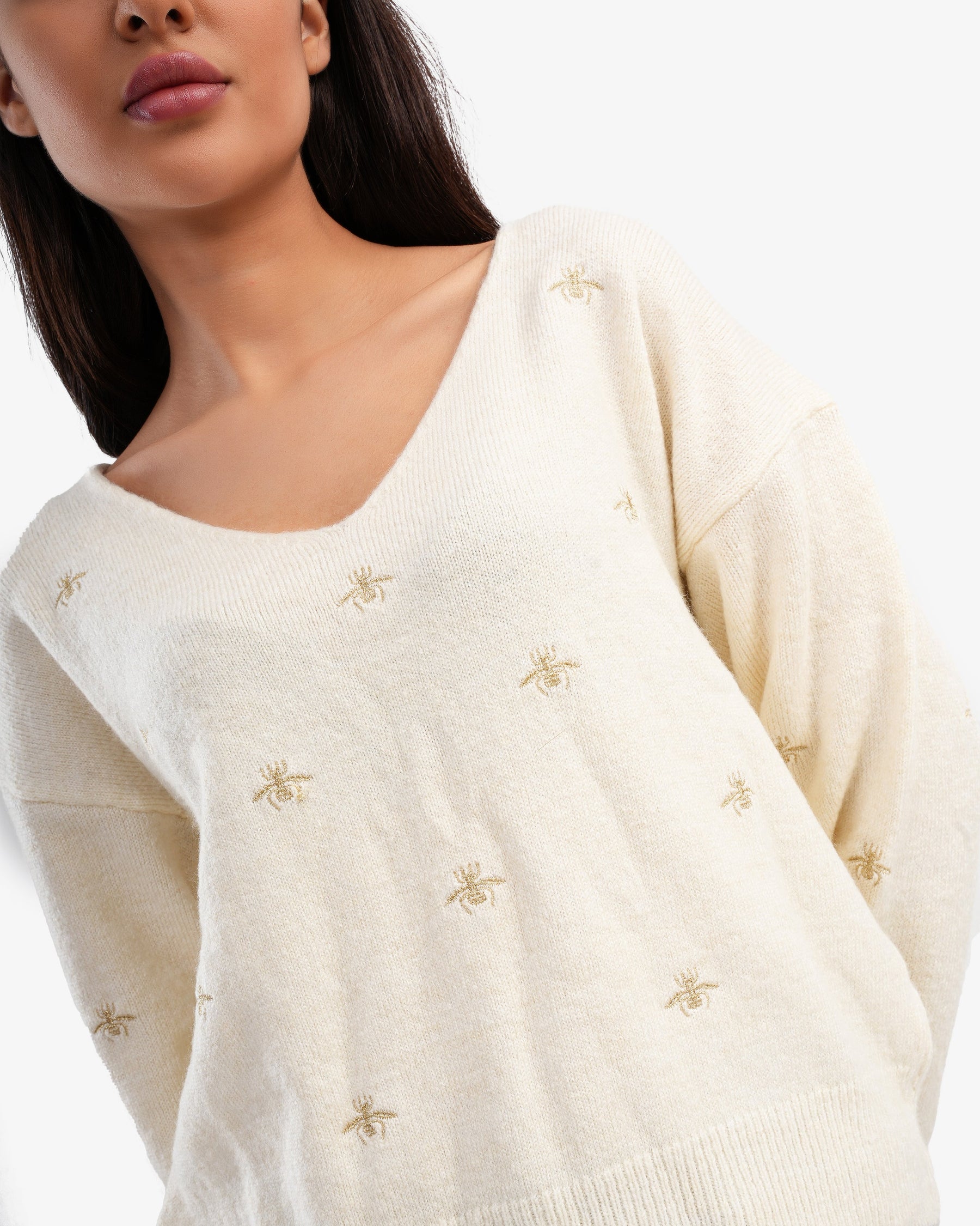 Women's V Neck Pullover In Off White