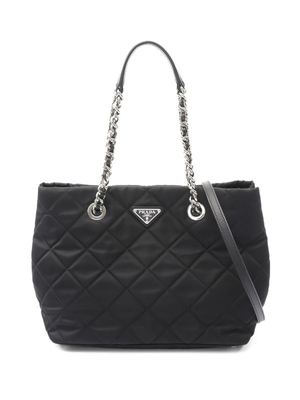 Prada practical bag lined with a chain of knots