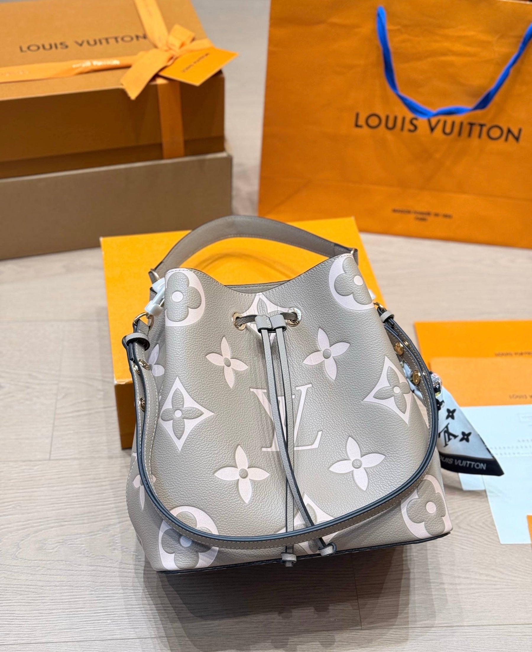 Louis Vuitton NéoNoé MM Bag