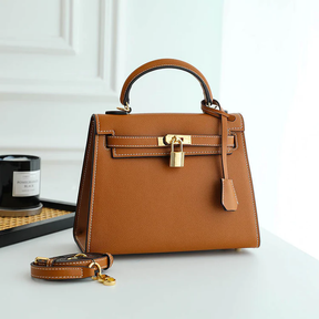 Hermes Kelly Handbag In Camel