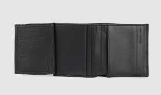 Calvin Klein Elegant Black Leather Wallet