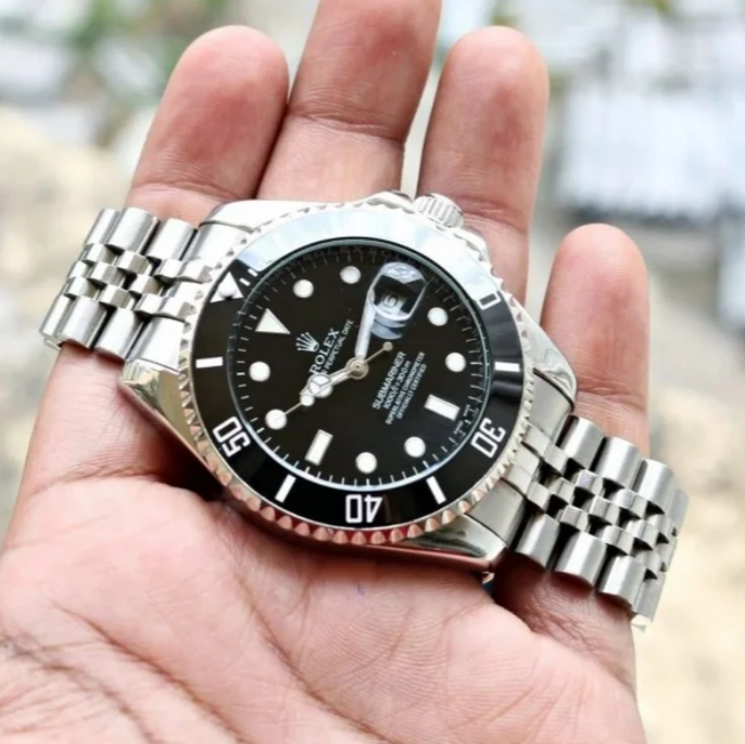 ROLEX SUBMARINER DATE (BLACK – SILVER)