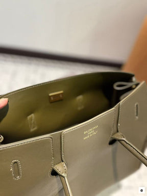 Balenciaga leather shoulder bag