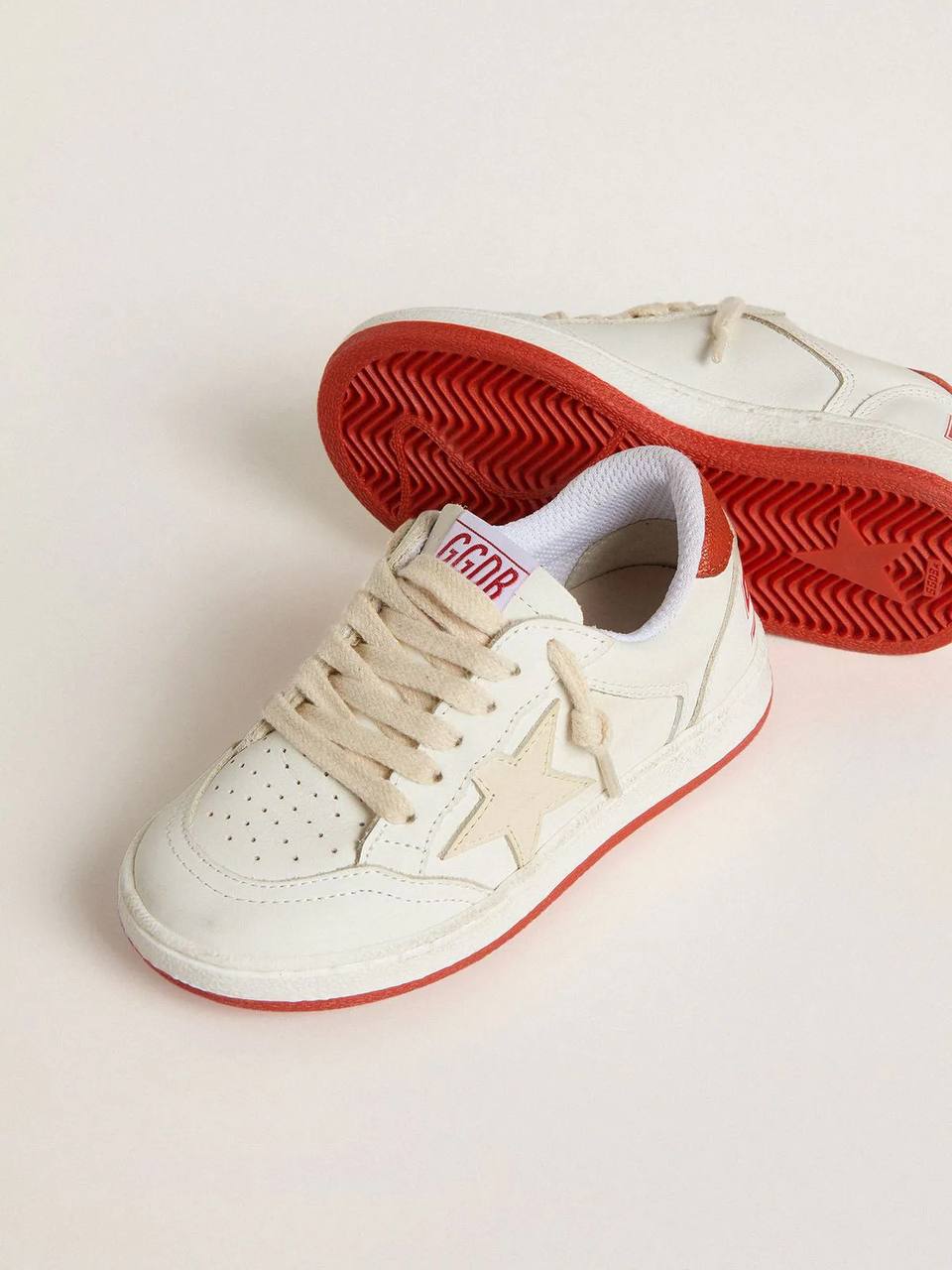 Young Ball Star in leather with cream-colored star and red leather heel tab