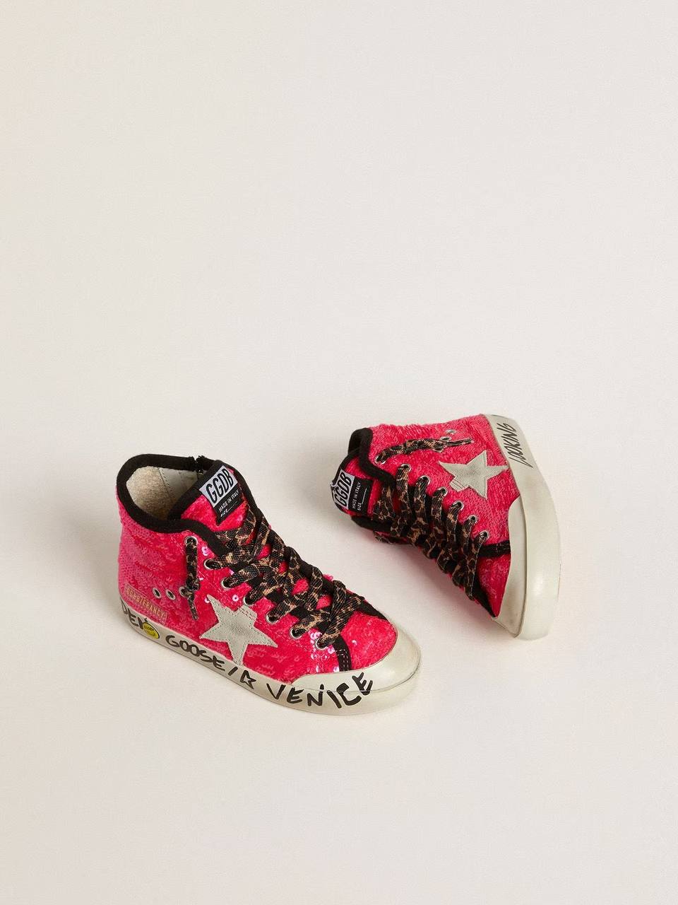 Junior Francy in sequins with ice-gray suede star and animal-print laces