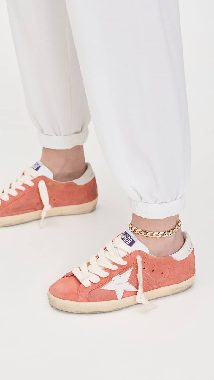 Women’s Super-Star in coral suede with white leather star and heel tab