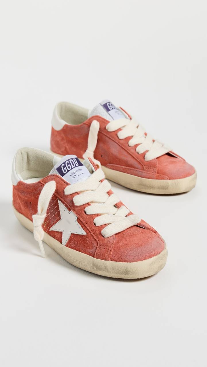 Women’s Super-Star in coral suede with white leather star and heel tab