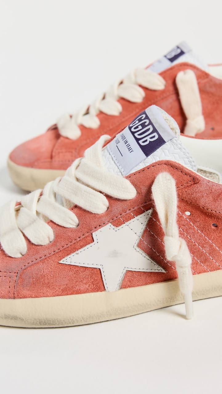 Women’s Super-Star in coral suede with white leather star and heel tab