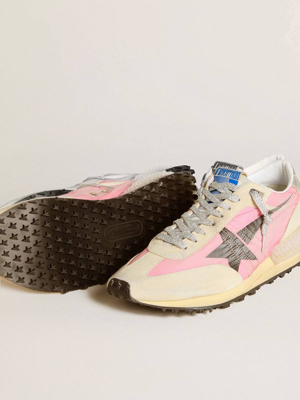 Women’s Marathon in pink nylon and gold suede with black printed star